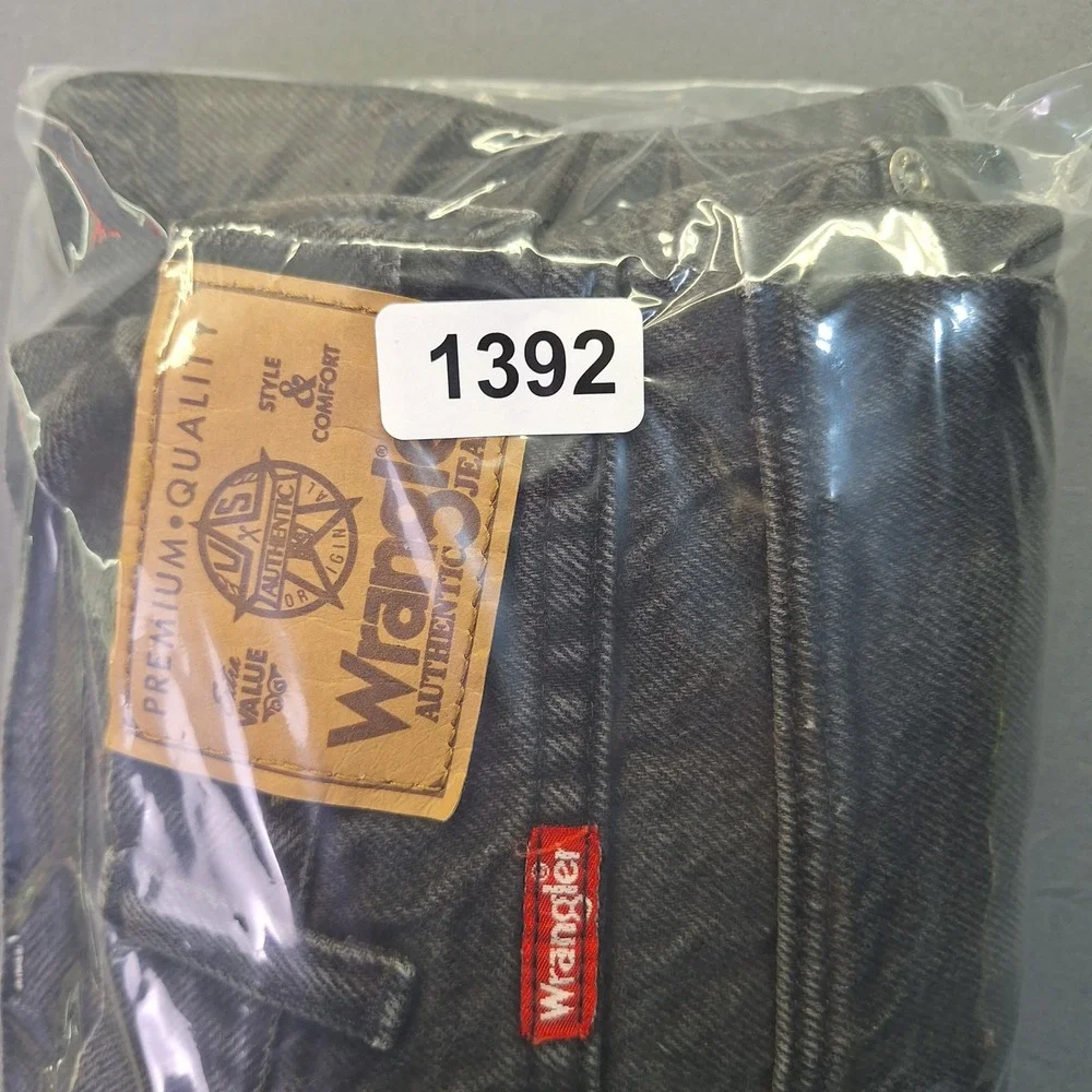 Wrangler Authentic Jeans Mens 36x30 Faded Black Straight Leg Denim Made in USA